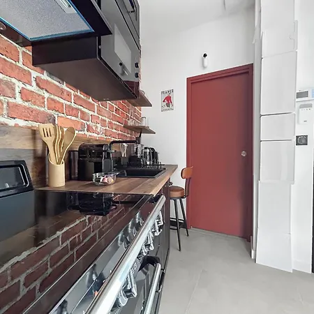 104 Lumineux Avec Terrasse A Appartement *